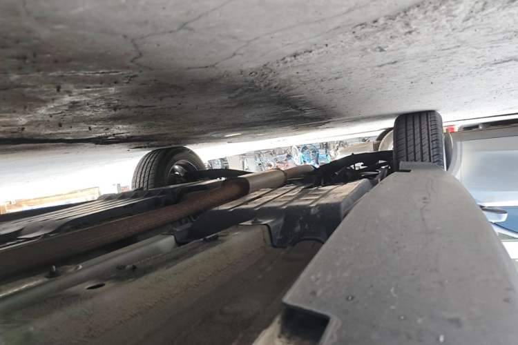 Used Kia KX5 2016 1.6T Automatic Two-Wheel Drive DLX Right Side Sill