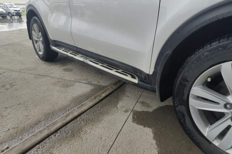Used Kia KX5 2016 1.6T Automatic Two-Wheel Drive DLX Right Side Sill