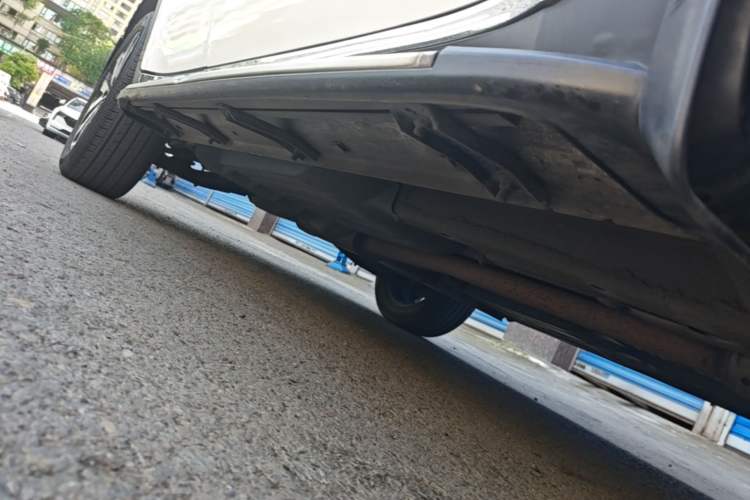 Used Kia KX5 2016 1.6T Automatic Two-Wheel Drive DLX Right Side Sill
