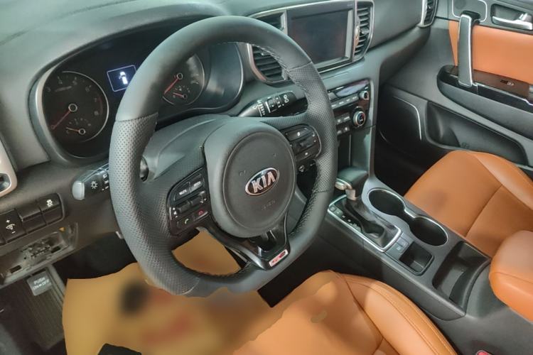 Used Kia KX5 2016 1.6T Automatic Two-Wheel Drive DLX Steering Wheel