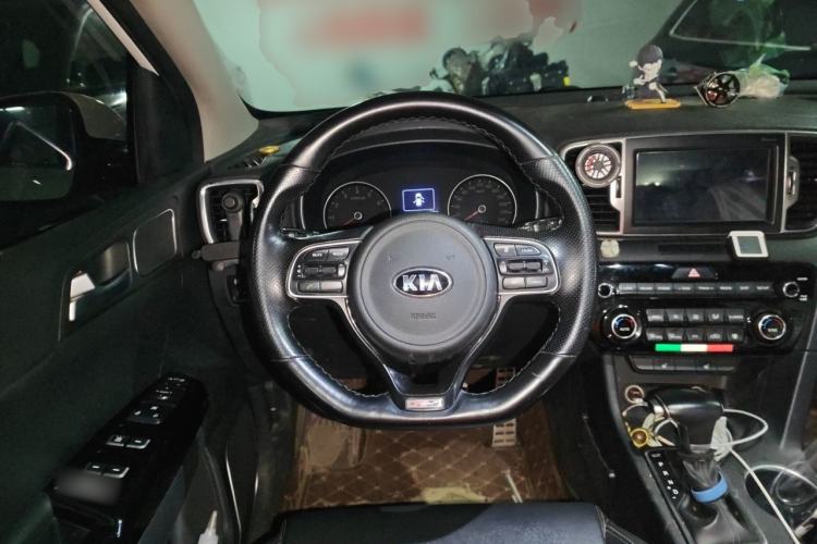 Used Kia KX5 2016 1.6T Automatic Two-Wheel Drive DLX Steering Wheel