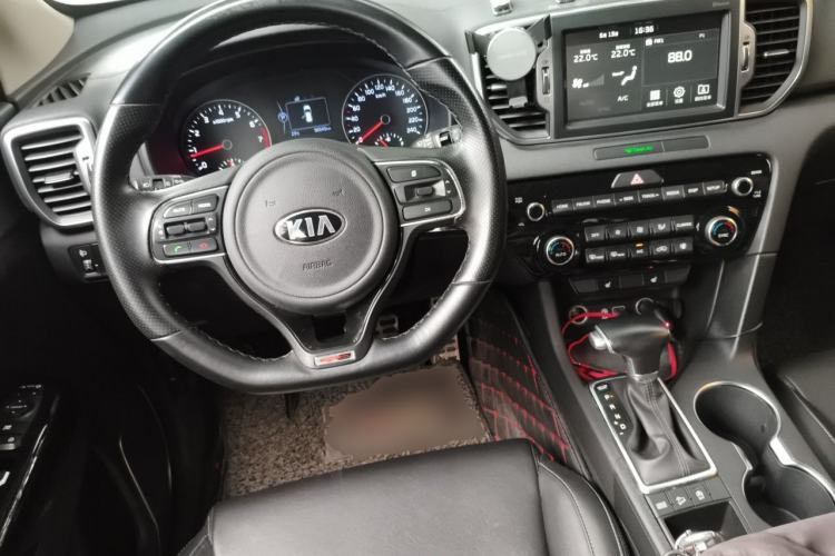 Used Kia KX5 2016 1.6T Automatic Two-Wheel Drive Premium Steering Wheel
