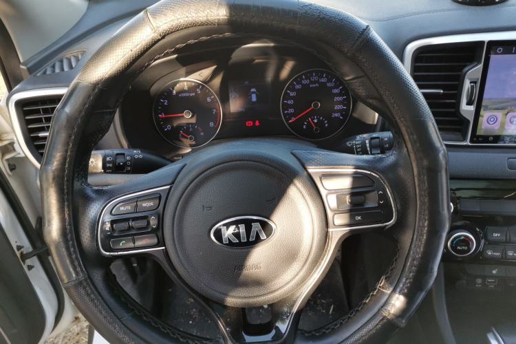 Used Kia KX5 2016 1.6T Automatic Two-Wheel Drive DLX Steering Wheel