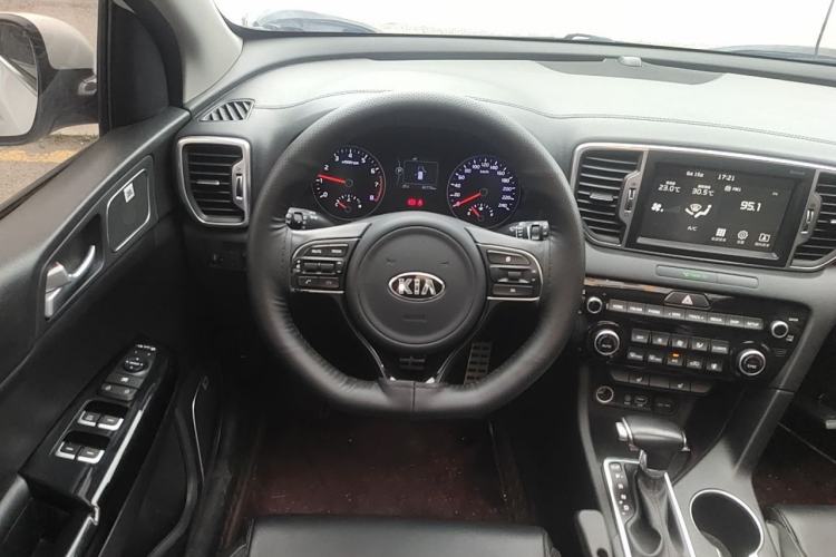 Used Kia KX5 2016 1.6T Automatic Two-Wheel Drive DLX Steering Wheel
