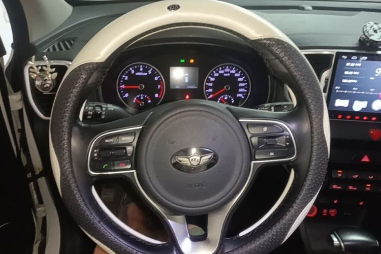 Used Kia KX5 2016 2.0L Automatic 2WD GLS Steering Wheel