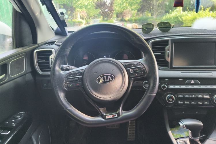 Used Kia KX5 2016 1.6T Automatic Two-Wheel Drive DLX Steering Wheel