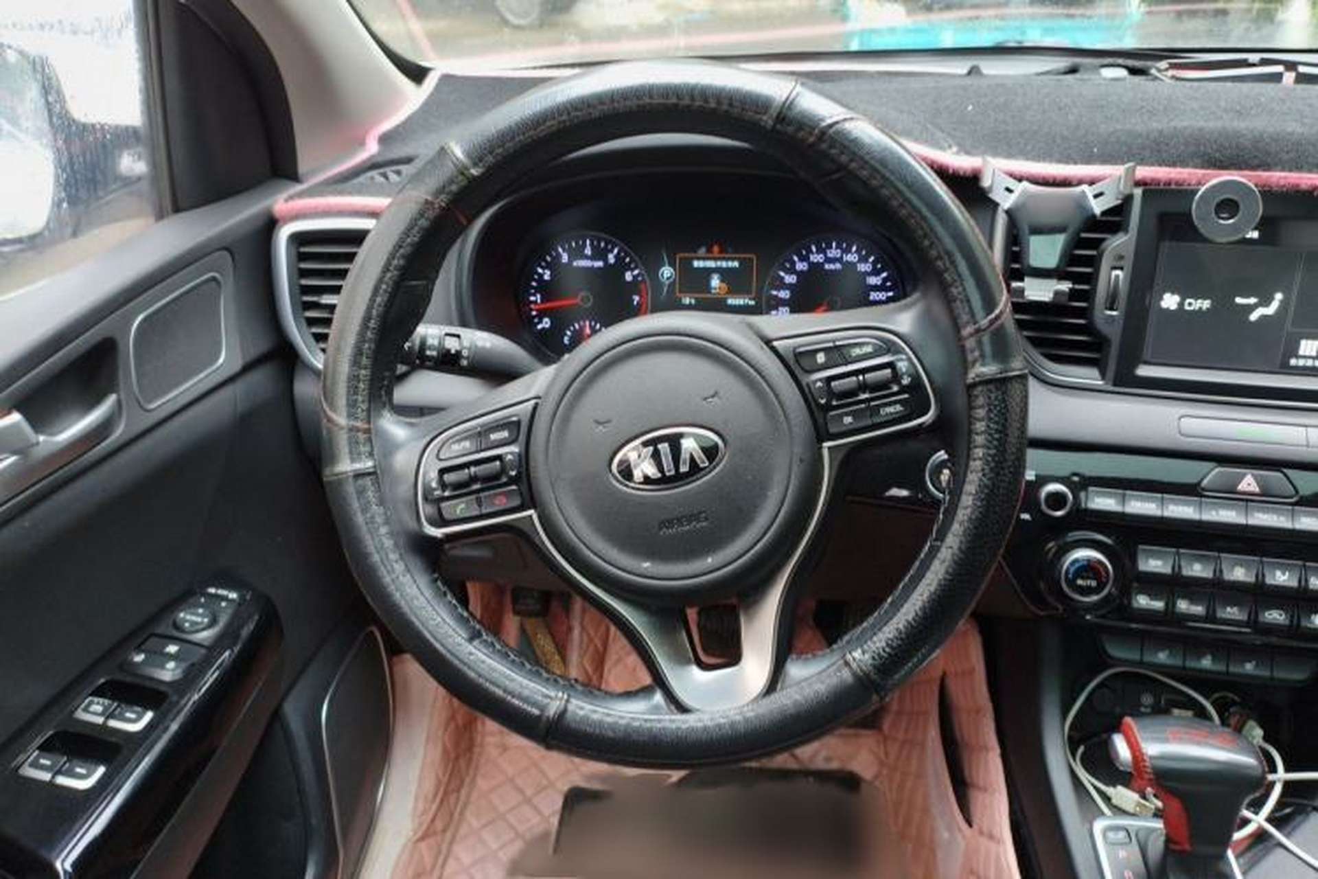 Used Kia KX5 2016 2.0L Automatic 2WD Premium Steering Wheel