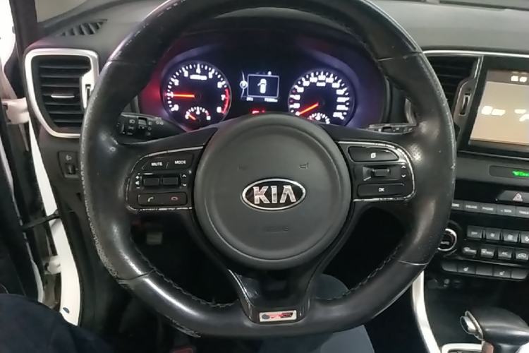Used Kia KX5 2016 1.6T Automatic Two-Wheel Drive DLX Steering Wheel