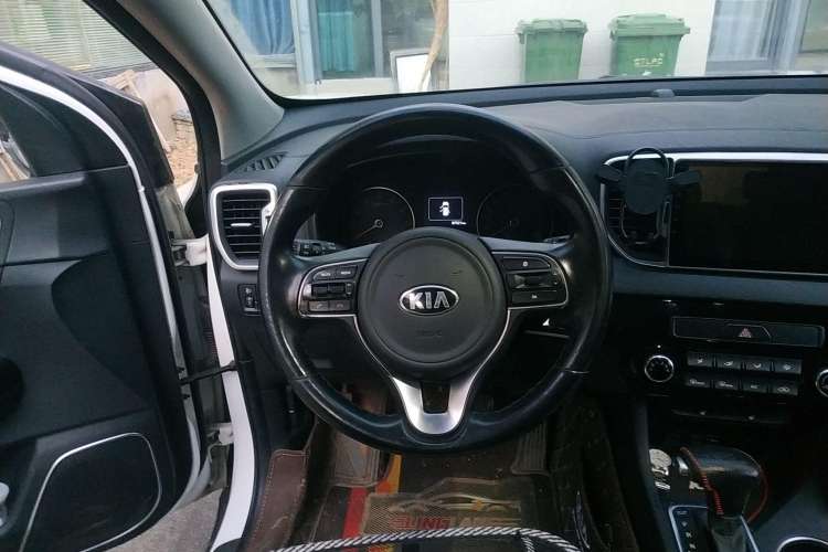 Used Kia KX5 2016 2.0L Automatic 2WD GLS Steering Wheel