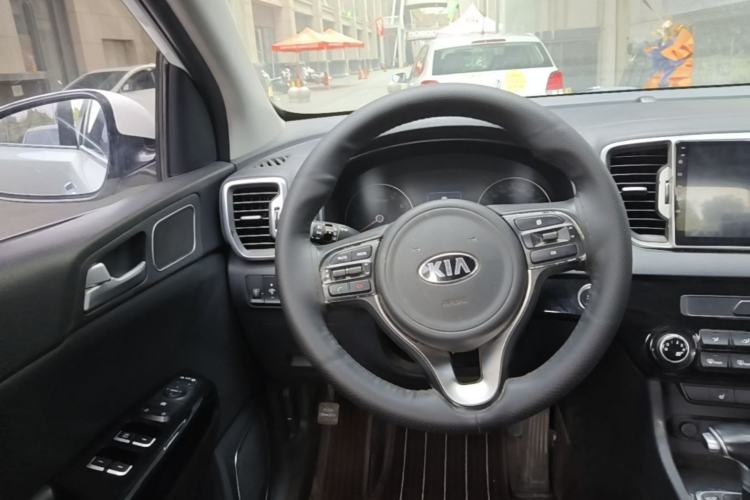 Used Kia KX5 2016 2.0L Automatic 2WD GLS Steering Wheel