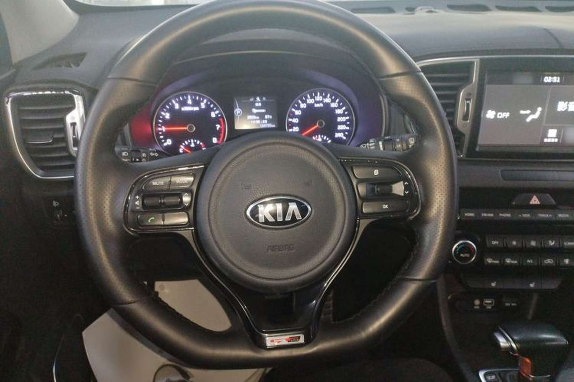 Used Kia KX5 2016 1.6T Automatic Two-Wheel Drive DLX Steering Wheel