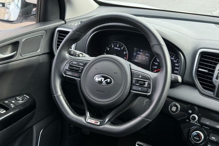 Used Kia KX5 2016 1.6T Automatic Two-Wheel Drive Premium Steering Wheel