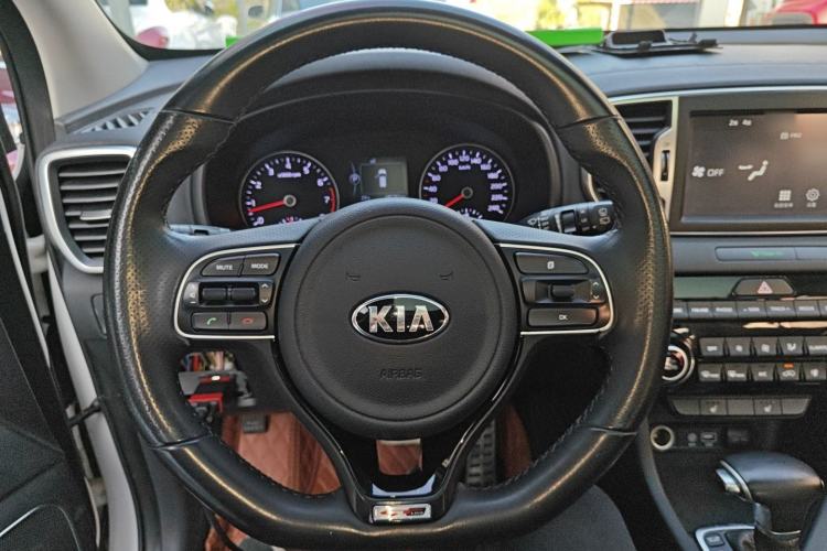 Used Kia KX5 2016 1.6T Automatic Two-Wheel Drive DLX Steering Wheel