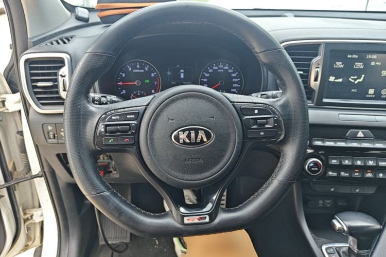 Used Kia KX5 2016 1.6T Automatic Two-Wheel Drive DLX Steering Wheel