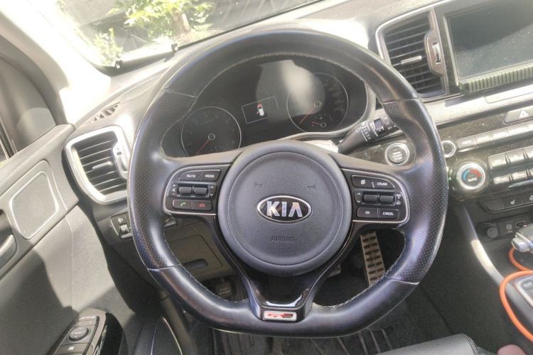 Used Kia KX5 2016 1.6T Automatic Two-Wheel Drive Premium Steering Wheel