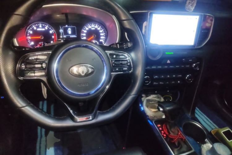 Used Kia KX5 2016 1.6T Automatic Two-Wheel Drive Premium Steering Wheel