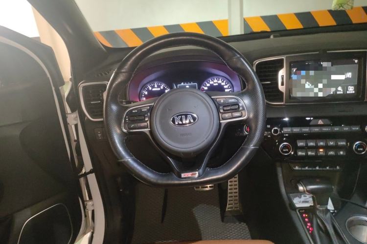 Used Kia KX5 2016 1.6T Automatic All-Wheel Drive Premium Steering Wheel