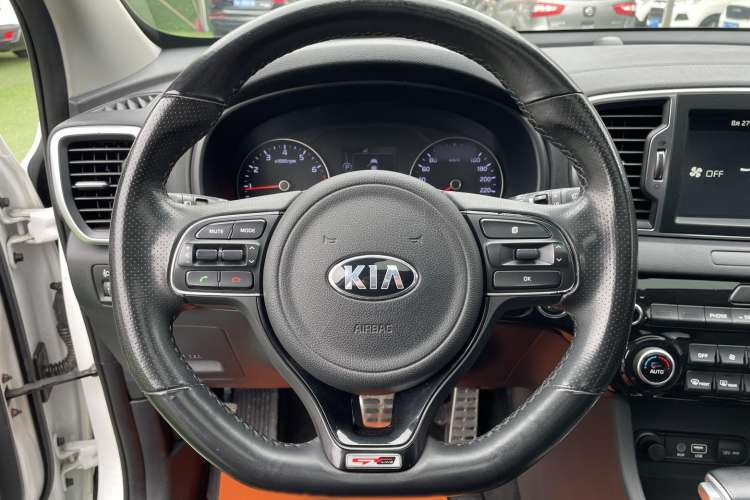 Used Kia KX5 2016 1.6T Automatic Two-Wheel Drive DLX Steering Wheel