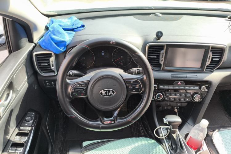 Used Kia KX5 2016 1.6T Automatic Two-Wheel Drive Premium Steering Wheel