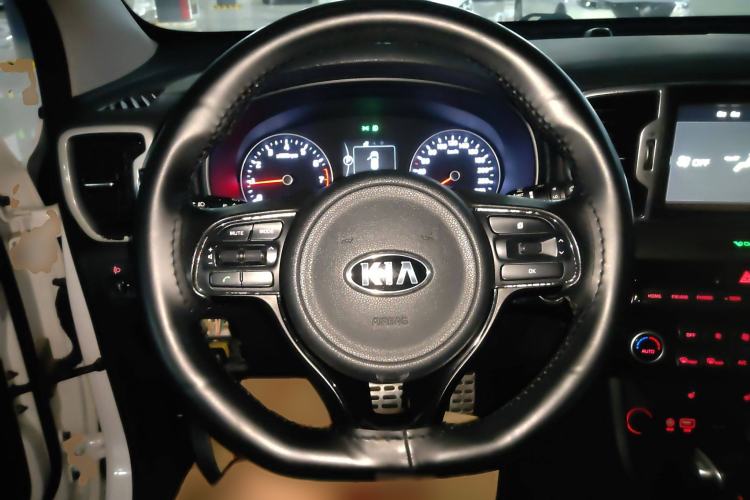 Used Kia KX5 2016 1.6T Automatic Two-Wheel Drive DLX Steering Wheel