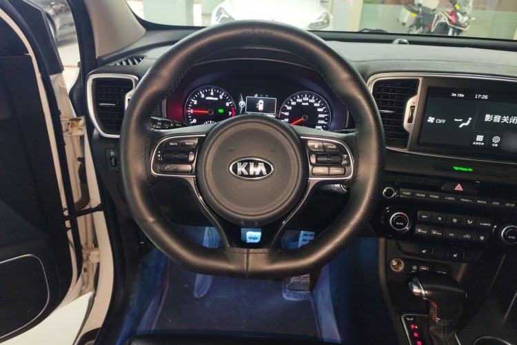 Used Kia KX5 2016 1.6T Automatic Two-Wheel Drive Premium Steering Wheel