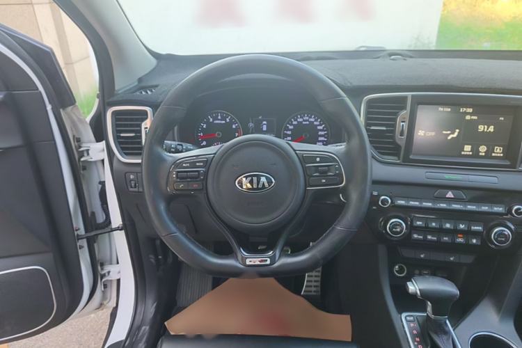 Used Kia KX5 2016 1.6T Automatic Two-Wheel Drive DLX Steering Wheel