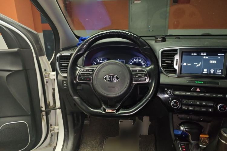 Used Kia KX5 2016 1.6T Automatic Two-Wheel Drive DLX Steering Wheel
