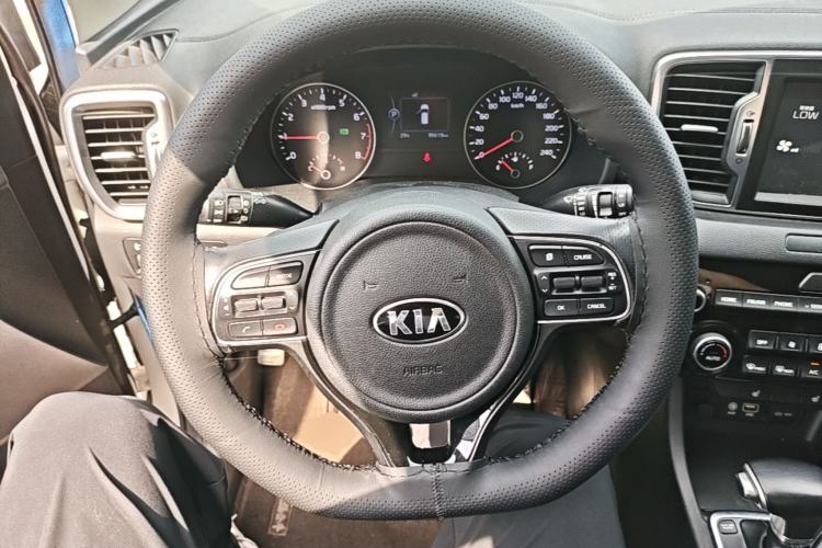Used Kia KX5 2016 1.6T Automatic Two-Wheel Drive DLX Steering Wheel
