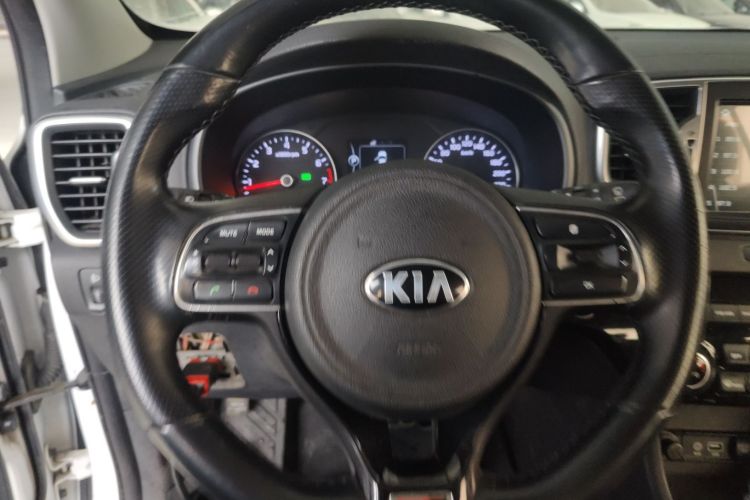 Used Kia KX5 2016 1.6T Automatic Two-Wheel Drive DLX Steering Wheel
