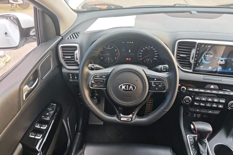 Used Kia KX5 2016 1.6T Automatic Two-Wheel Drive DLX Steering Wheel