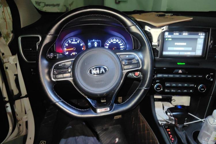 Used Kia KX5 2016 1.6T Automatic Two-Wheel Drive DLX Steering Wheel