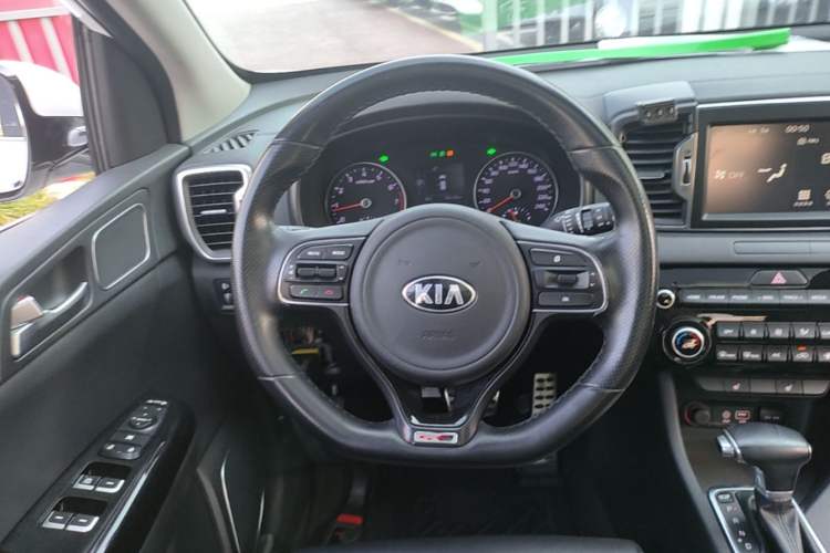Used Kia KX5 2016 1.6T Automatic Two-Wheel Drive DLX Steering Wheel