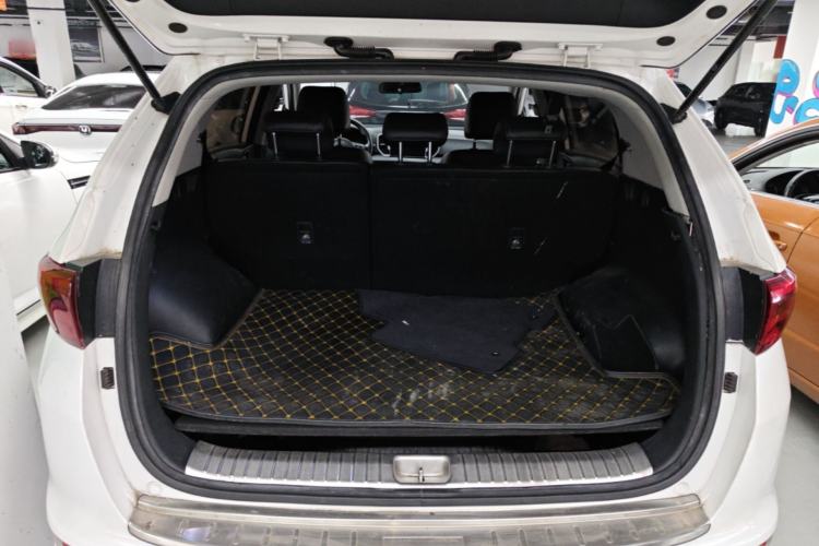 Used Kia KX5 2016 2.0L Automatic 2WD GLS Trunk