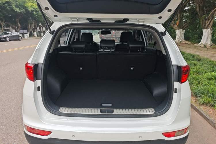 Used Kia KX5 2016 1.6T Automatic Two-Wheel Drive DLX Trunk