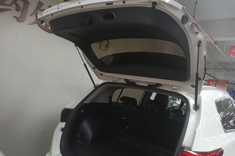 Used Kia KX5 2016 2.0L Automatic 2WD GLS Trunk