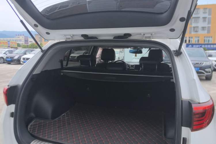 Used Kia KX5 2016 1.6T Automatic Two-Wheel Drive Premium Trunk