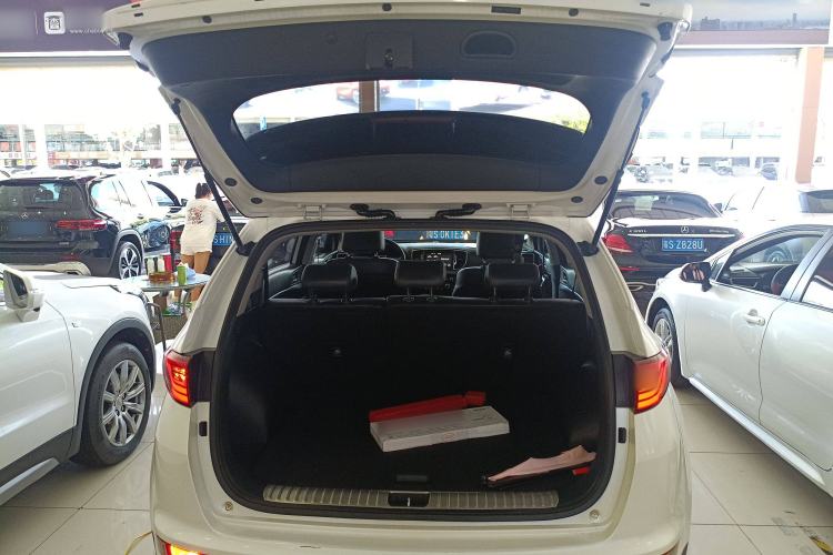Used Kia KX5 2016 1.6T Automatic Two-Wheel Drive DLX Trunk