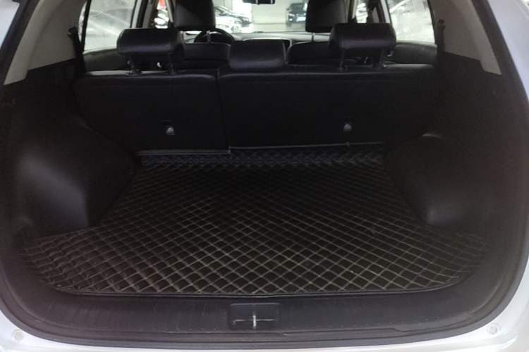 Used Kia KX5 2016 2.0L Automatic 2WD GLS Trunk