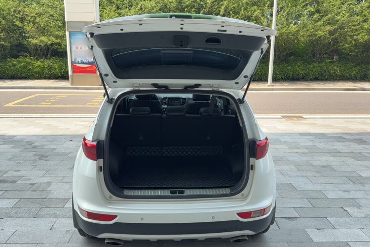 Used Kia KX5 2016 1.6T Automatic Two-Wheel Drive DLX Trunk
