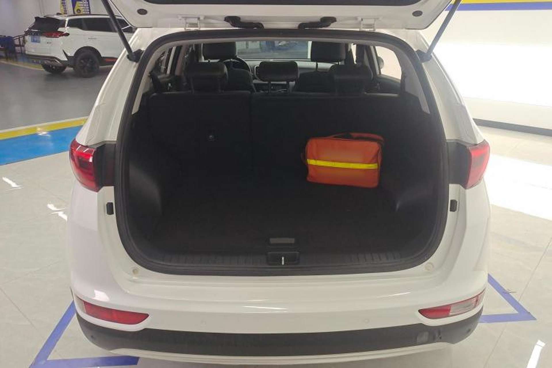 Used Kia KX5 2016 2.0L Automatic 2WD GLS Trunk