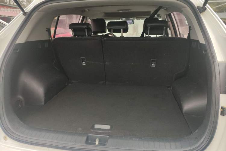 Used Kia KX5 2016 2.0L Automatic 2WD GLS Trunk