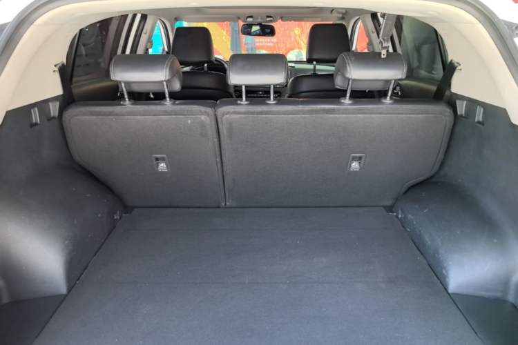 Used Kia KX5 2016 2.0L Automatic 2WD Premium Trunk