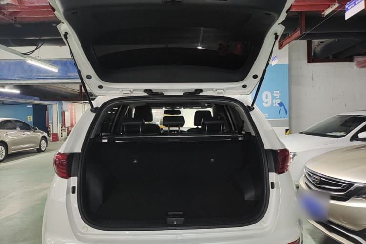 Used Kia KX5 2016 2.0L Automatic 2WD Premium Trunk