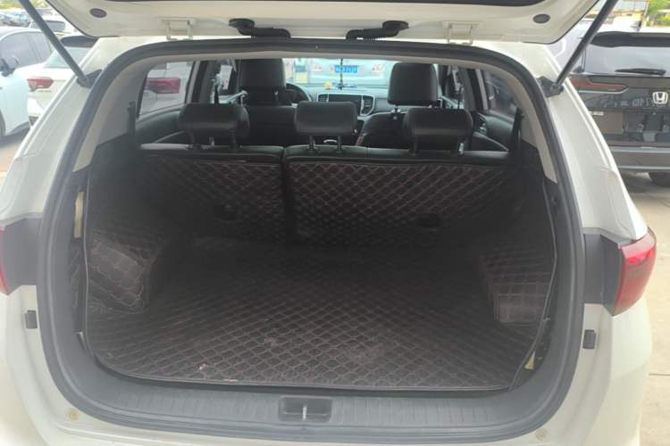 Used Kia KX5 2016 2.0L Automatic 2WD GLS Trunk
