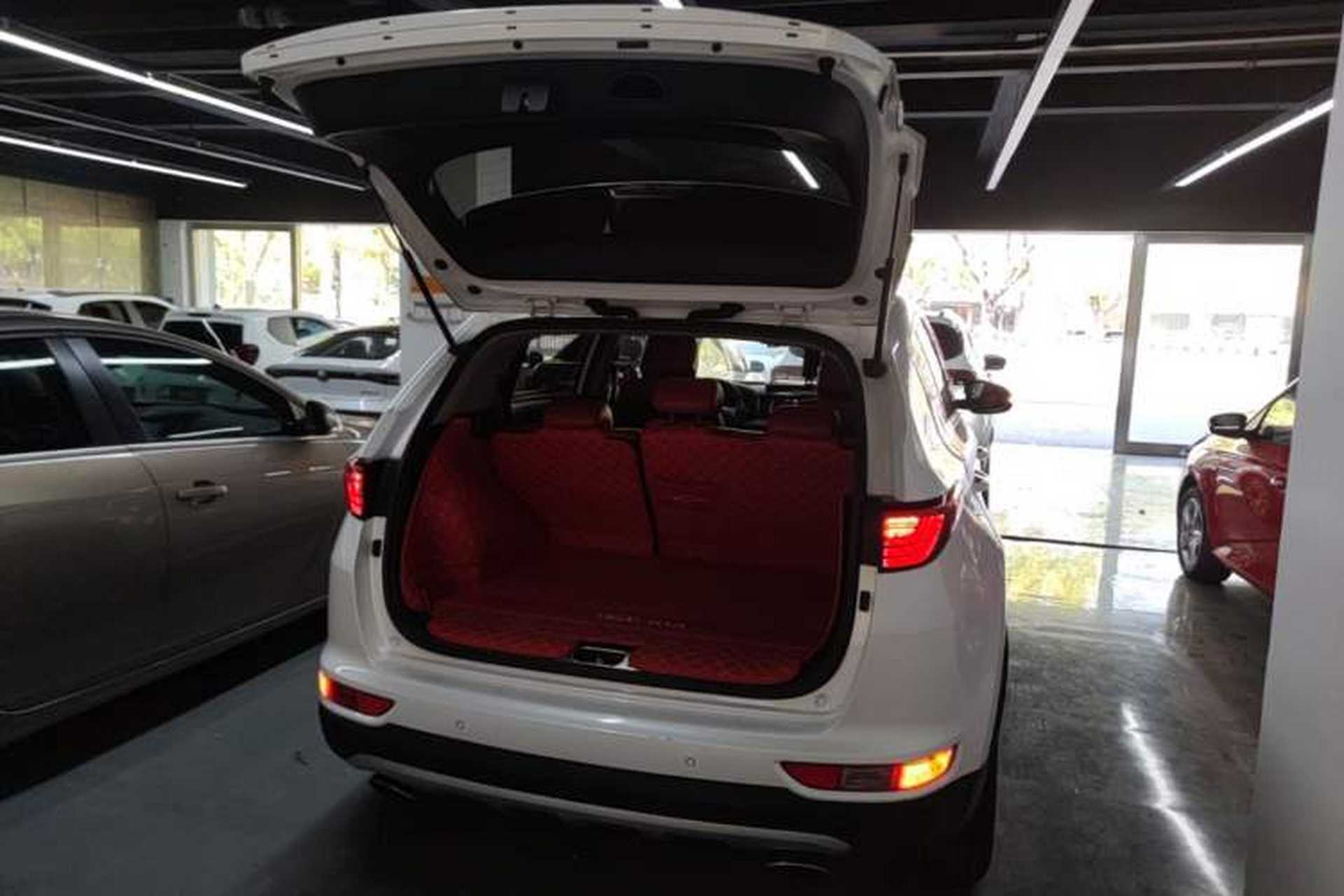 Used Kia KX5 2016 1.6T Automatic Two-Wheel Drive Premium Trunk