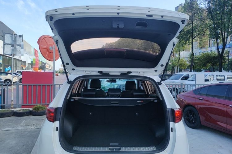 Used Kia KX5 2016 1.6T Automatic Two-Wheel Drive DLX Trunk
