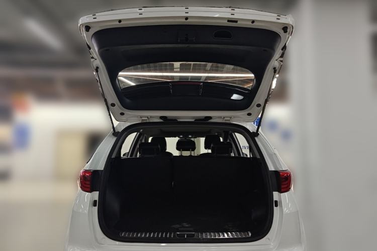 Used Kia KX5 2016 1.6T Automatic Two-Wheel Drive Premium Trunk