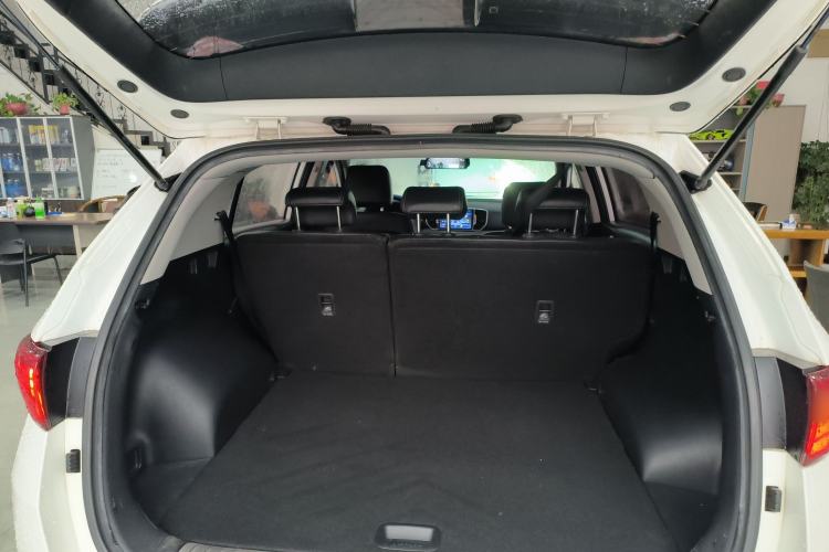 Used Kia KX5 2016 1.6T Automatic Two-Wheel Drive DLX Trunk