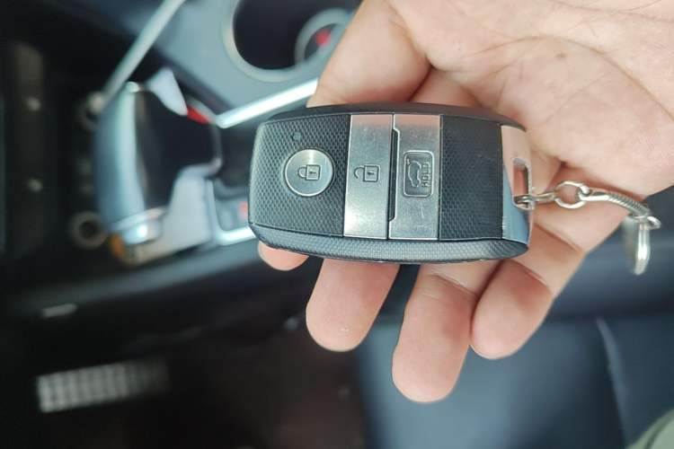 Used Kia KX5 2016 1.6T Automatic Two-Wheel Drive DLX Vehicle Key