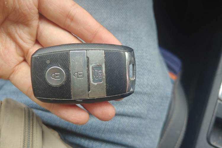 Used Kia KX5 2016 2.0L Automatic 2WD GLS Vehicle Key